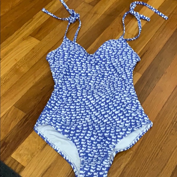 Vineyard vines one piece NWT - Picture 4 of 9